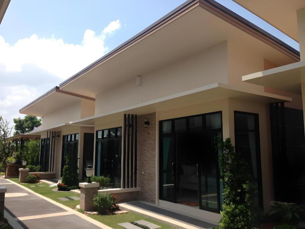 Med Room Korat Nakhon Ratchasima Exterior photo