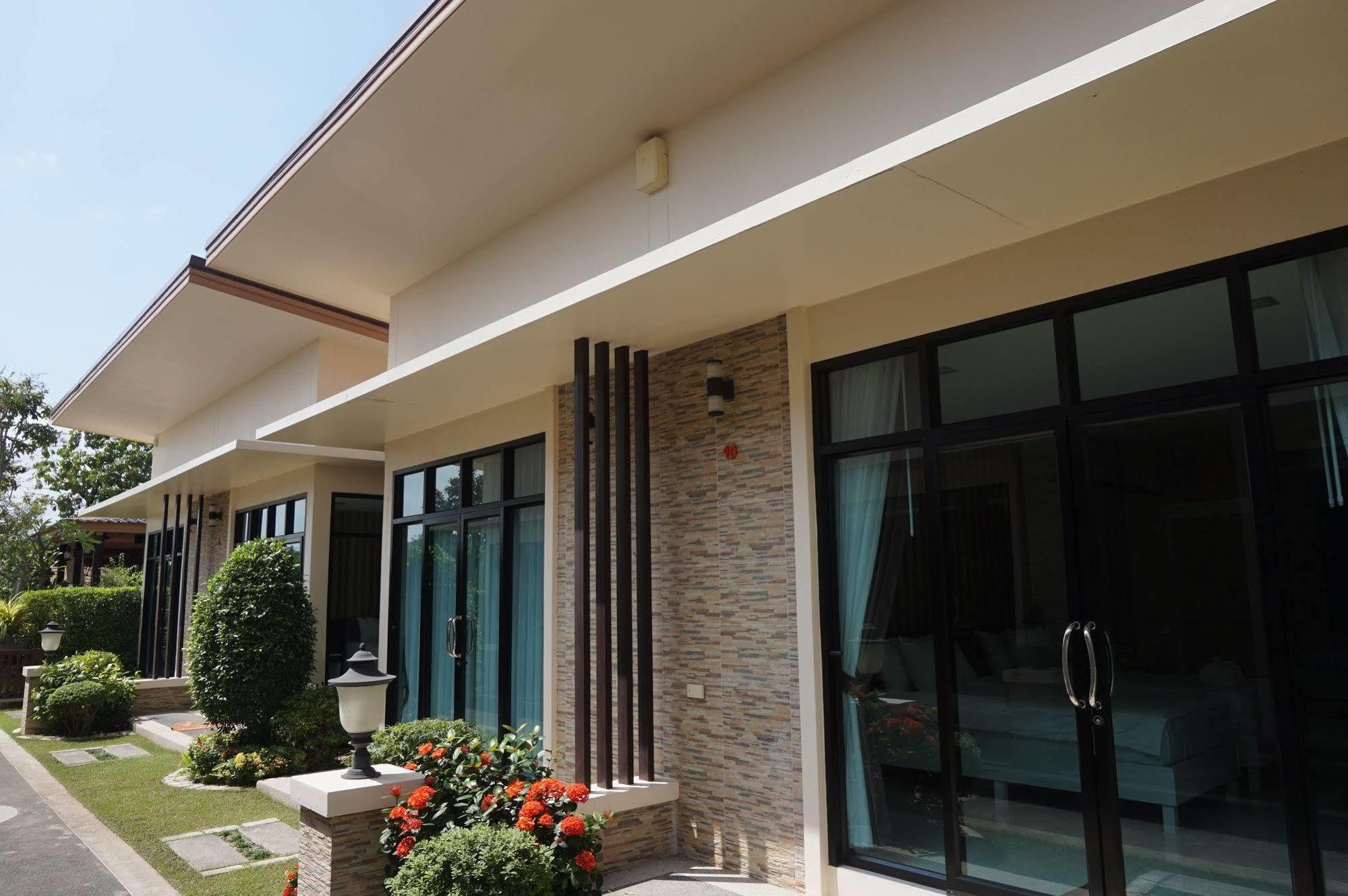 Med Room Korat Nakhon Ratchasima Exterior photo